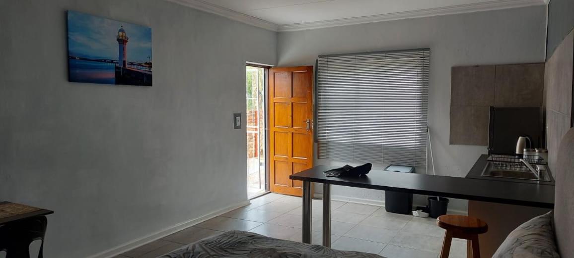 Tj Self-Catering Graaff Reinet Exterior photo
